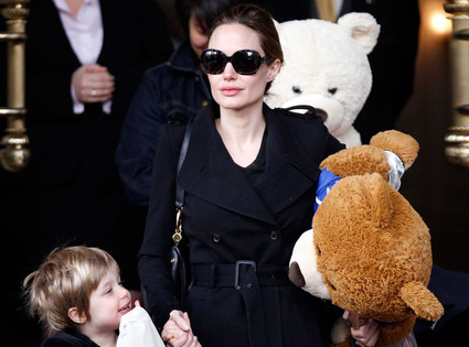 Angelina Jolie, Shiloh Jolie-Pitt Angelina Jolie, Shiloh Jolie-Pitt